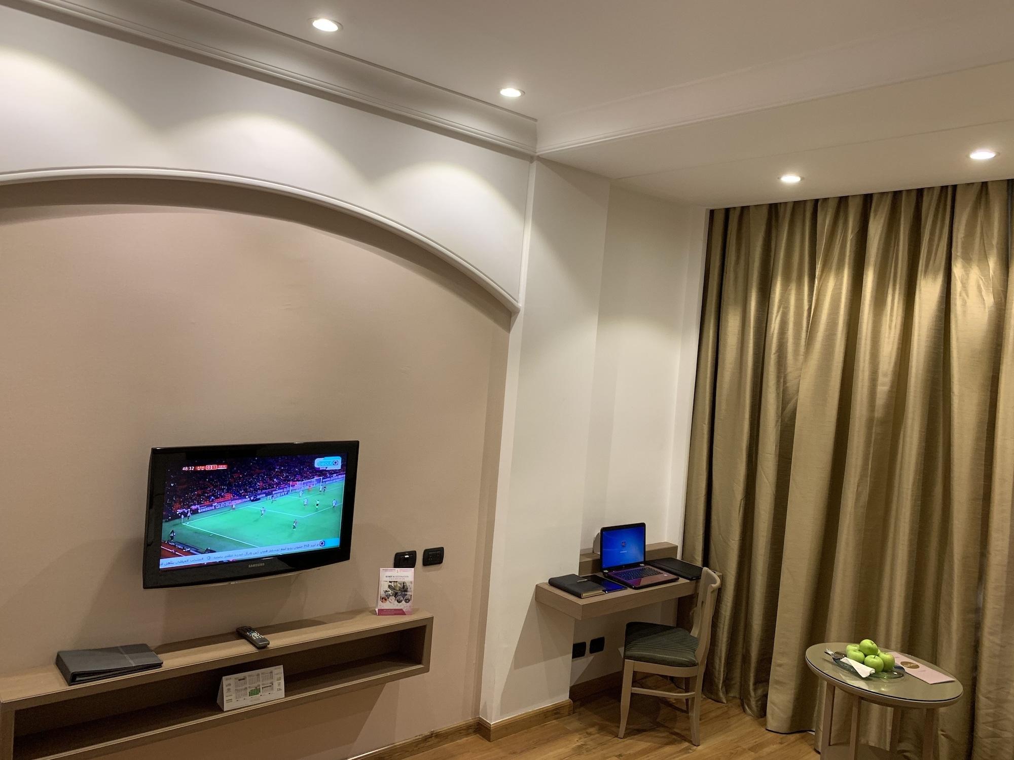 卡尔顿埃尔莫埃贝德酒店 达曼 外观 照片 A room at the hotel