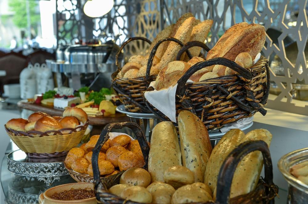 卡尔顿埃尔莫埃贝德酒店 达曼 外观 照片 Bread