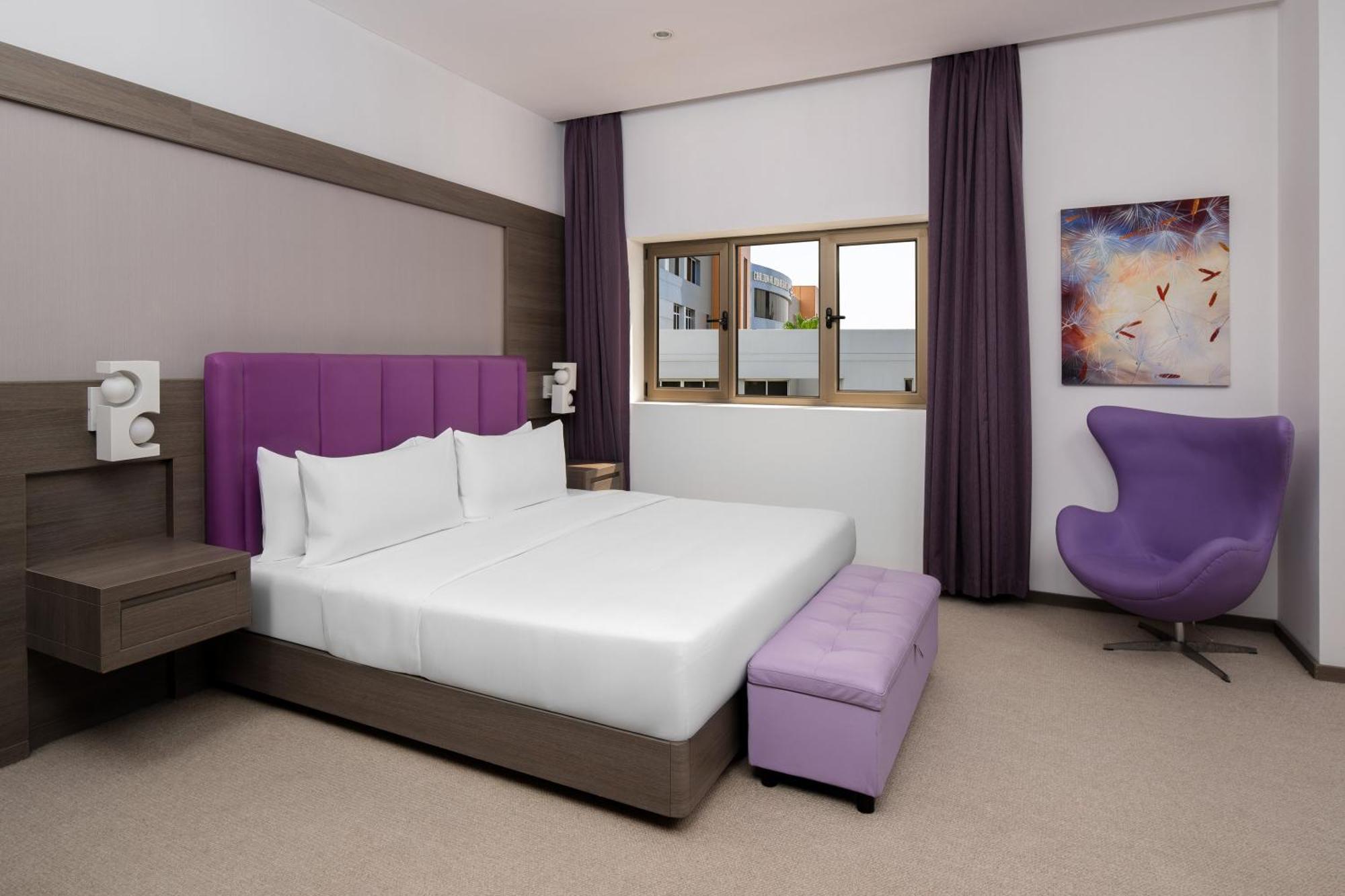 卡尔顿埃尔莫埃贝德酒店 达曼 外观 照片 A bedroom at the hotel