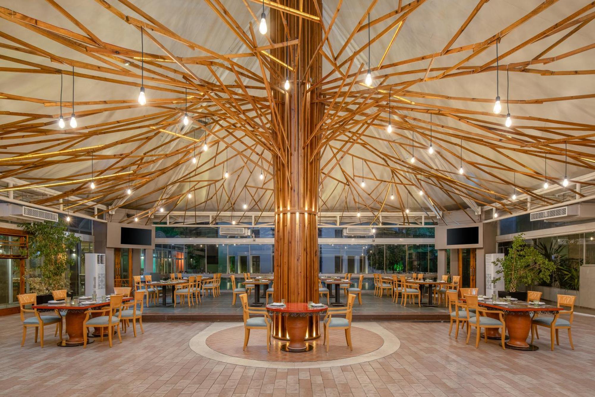 卡尔顿埃尔莫埃贝德酒店 达曼 外观 照片 The restaurant
