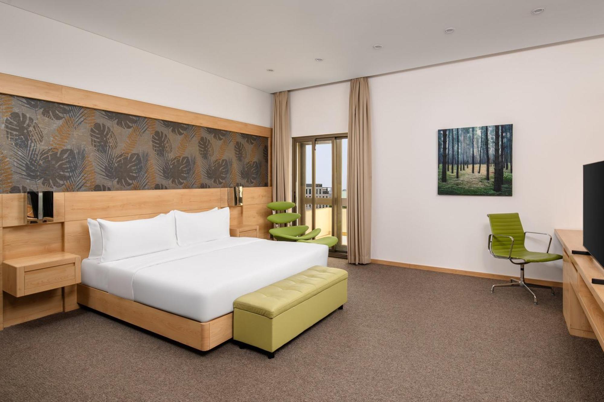 卡尔顿埃尔莫埃贝德酒店 达曼 外观 照片 A room at the hotel