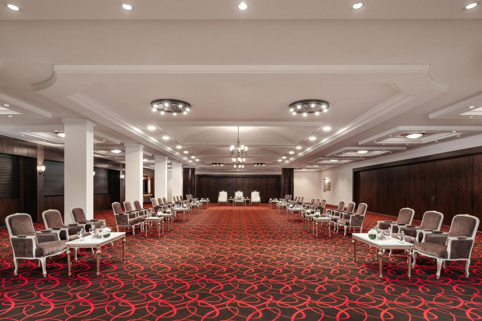 卡尔顿埃尔莫埃贝德酒店 达曼 外观 照片 The ballroom