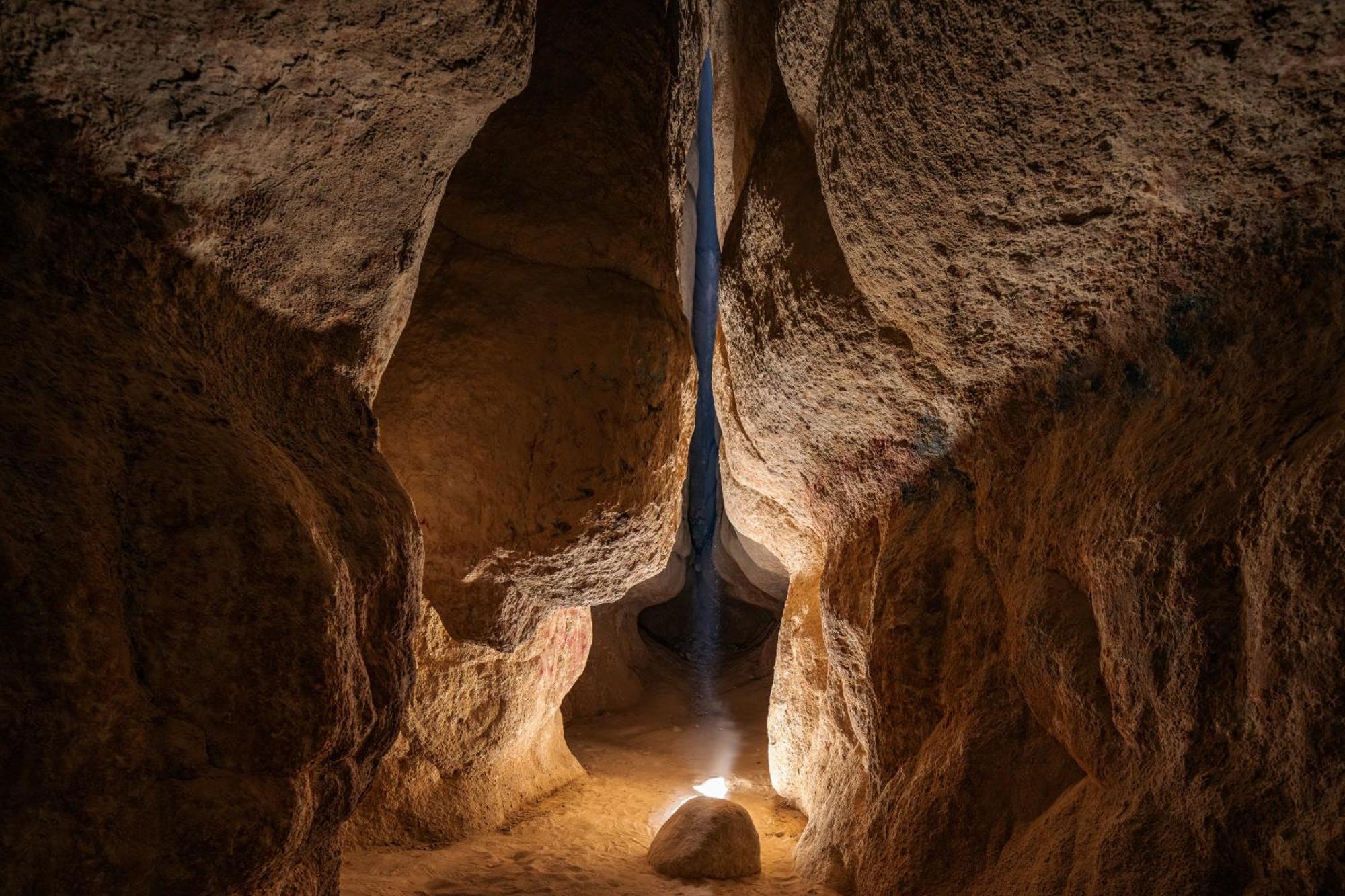 卡尔顿埃尔莫埃贝德酒店 达曼 外观 照片 The grotto of Saint-Michel